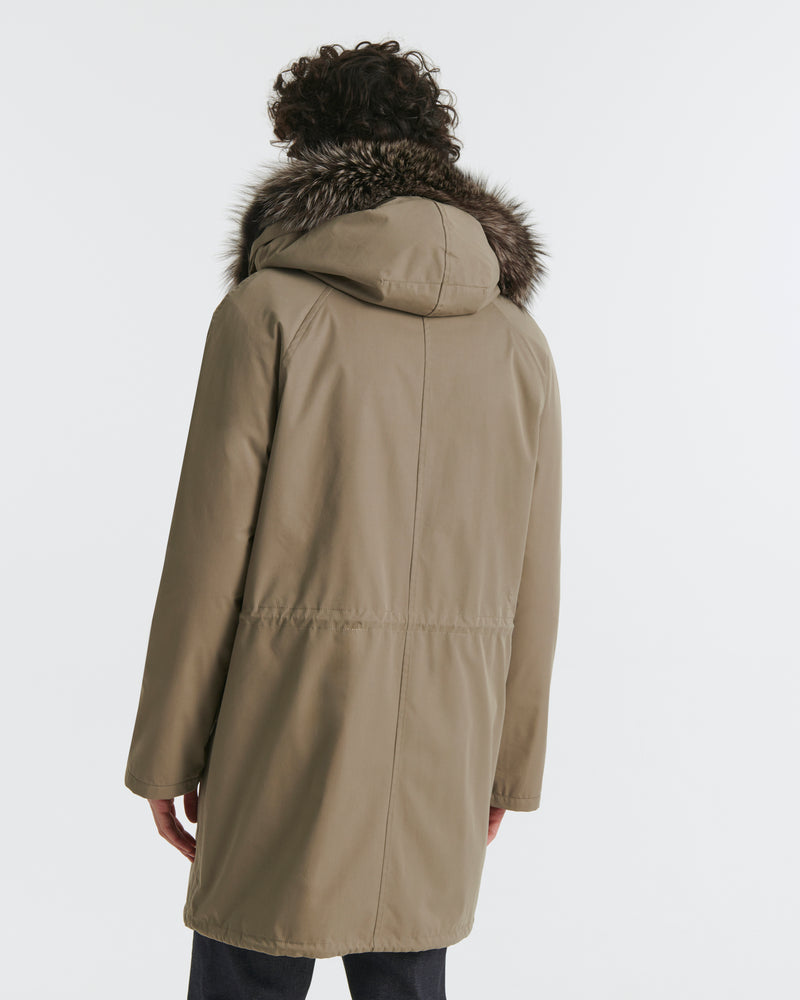 Parka iconique en coton mélangé avec fourrure de renard et lapin