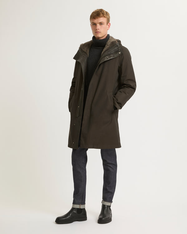 Manteau à capuche en gabardine imperméable et fourrure de vison