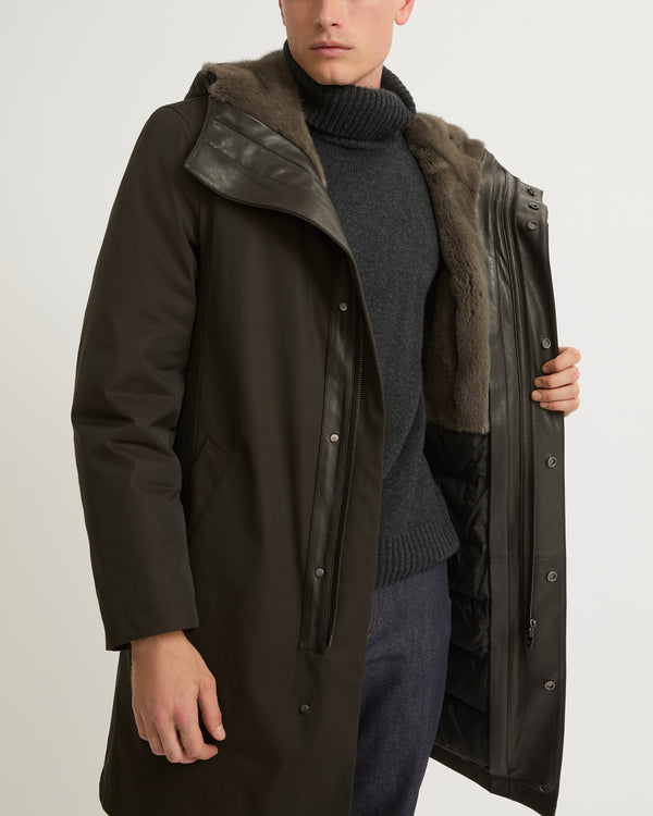 Manteau à capuche en gabardine imperméable et fourrure de vison