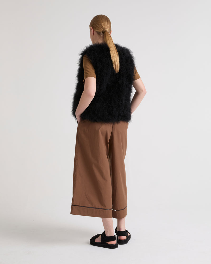 Gilet court en plumes