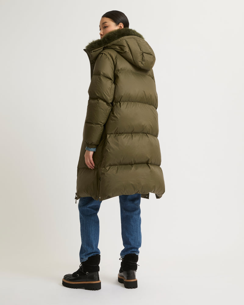 Long down jacket in water-repellent technical fabric with collar trim in fluffy lambswool