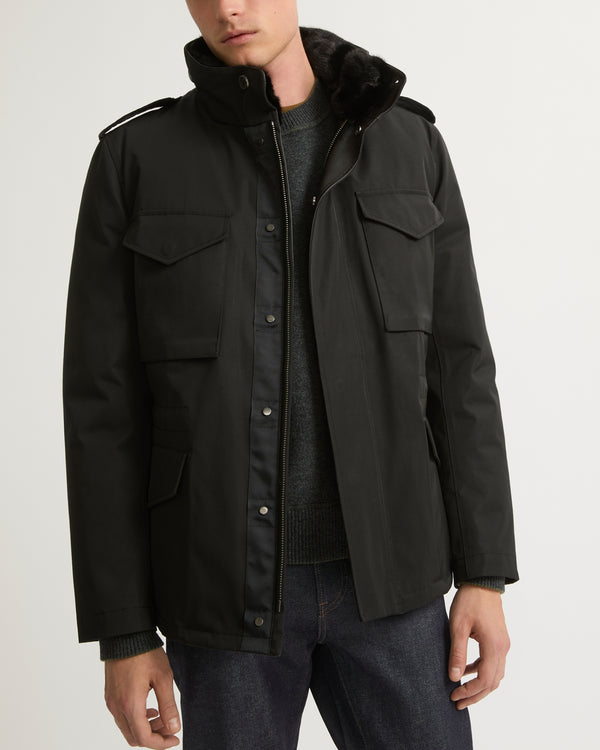 Veste style saharienne en gabardine technique imperméable avec col en fourrure de vison