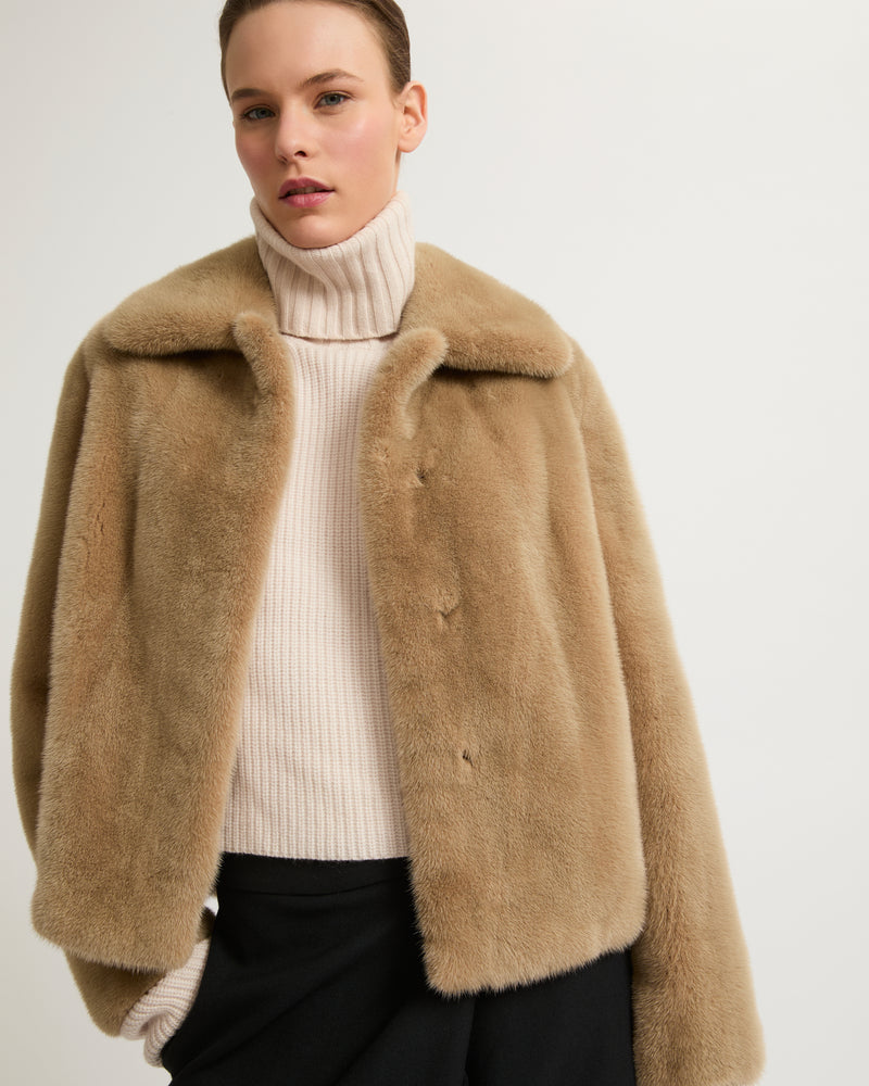 Short jacket in long-haired mink fur