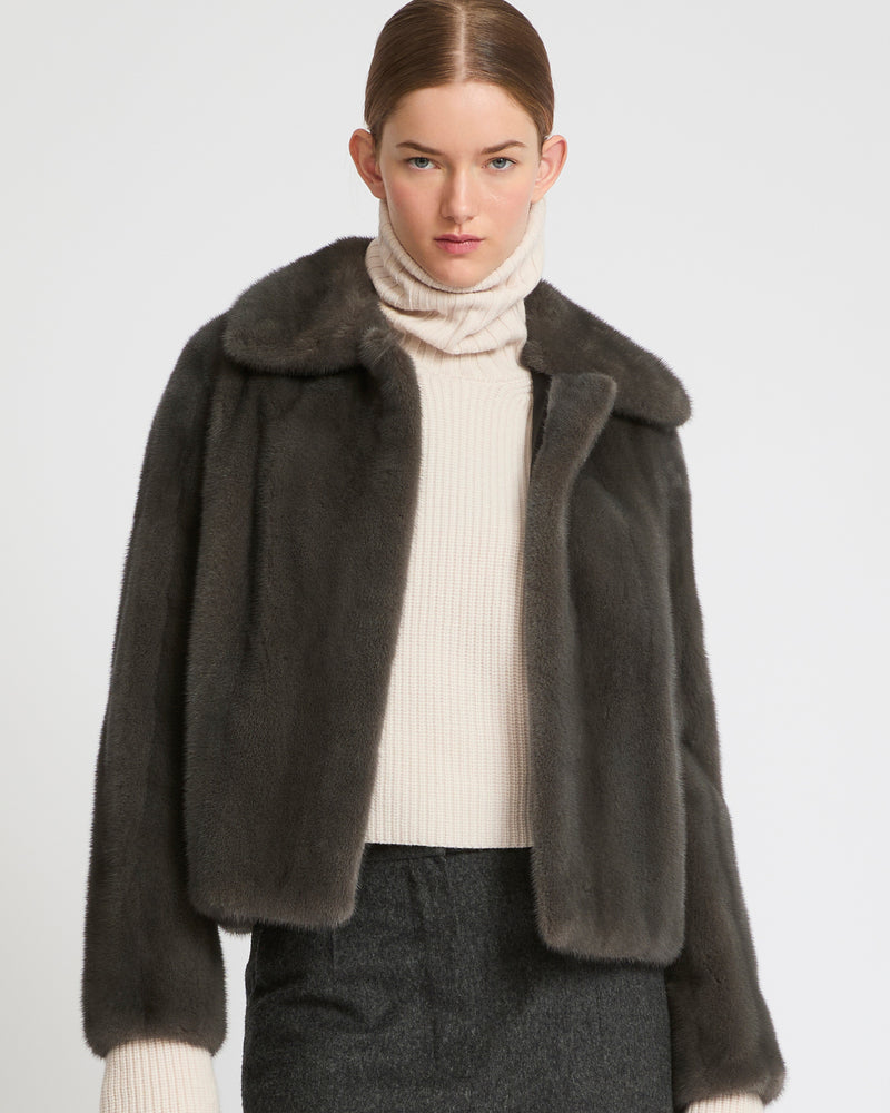 Short jacket in long-haired mink fur