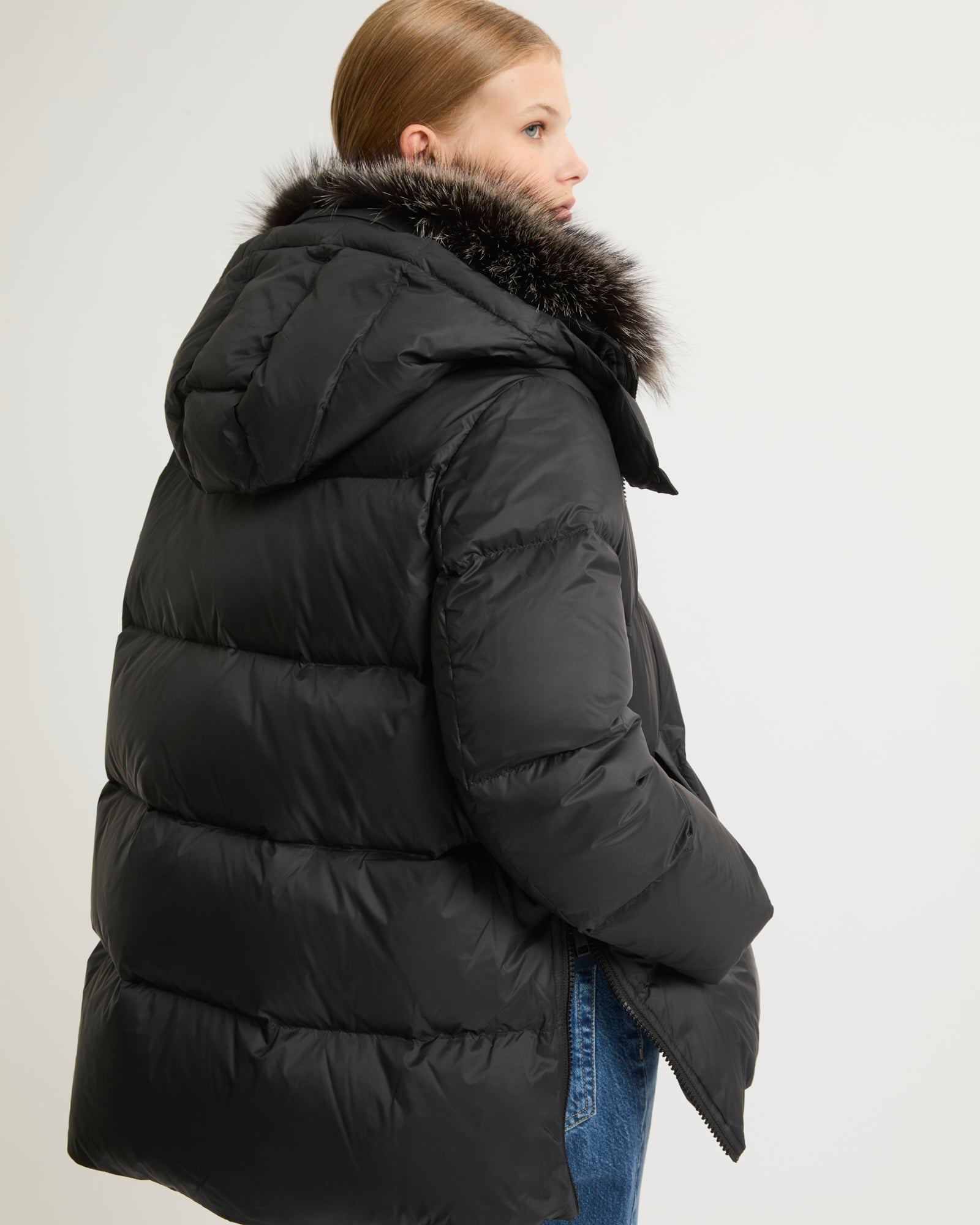 Womens puffer jacket hotsell with real fur hood