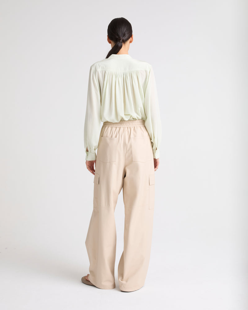 Pantalon cargo en cuir d’agneau