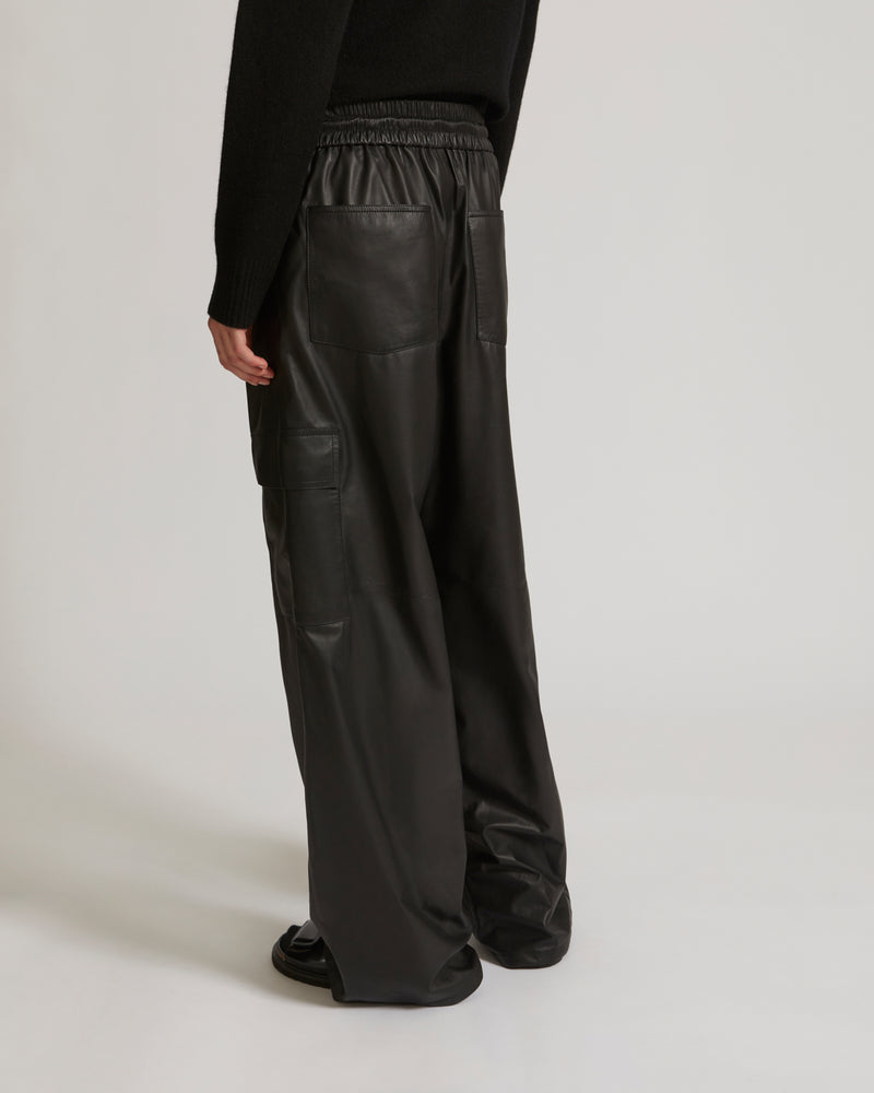 Pantalon cargo en cuir d’agneau