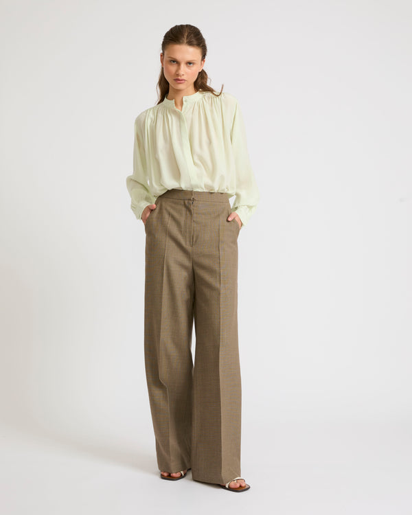 Pantalon tailleur en laine froide