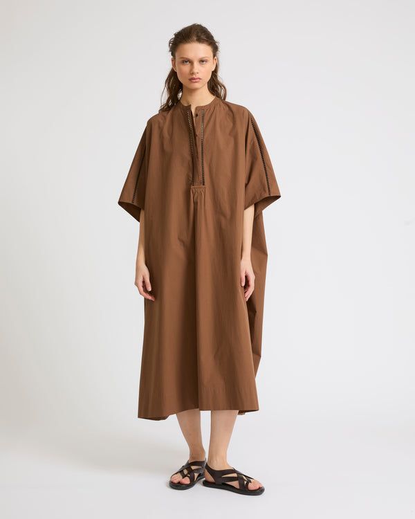 Robe kaftan en popeline de coton avec inserts de cuir