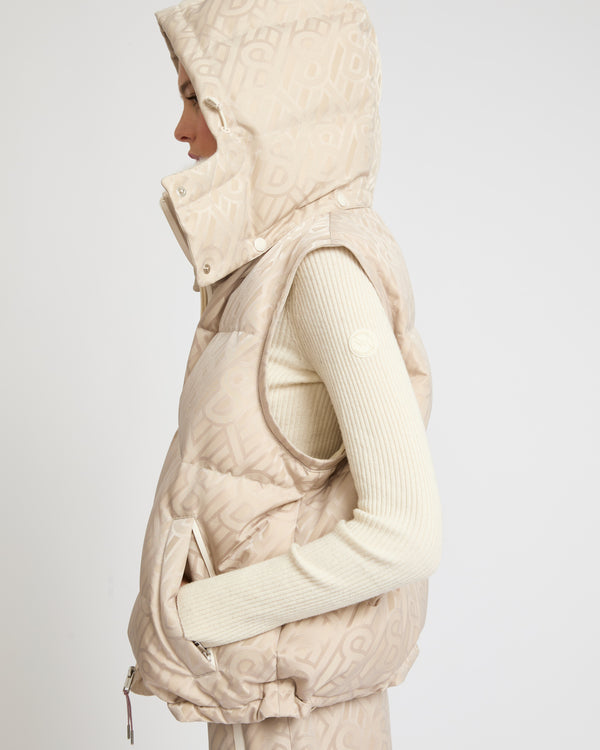 Short skiwear down jacket with mink trim