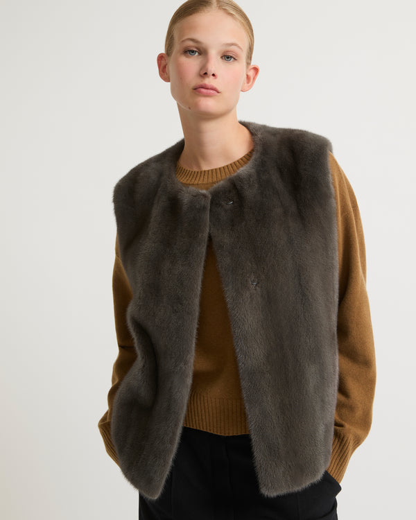 Long-haired mink fur gilet