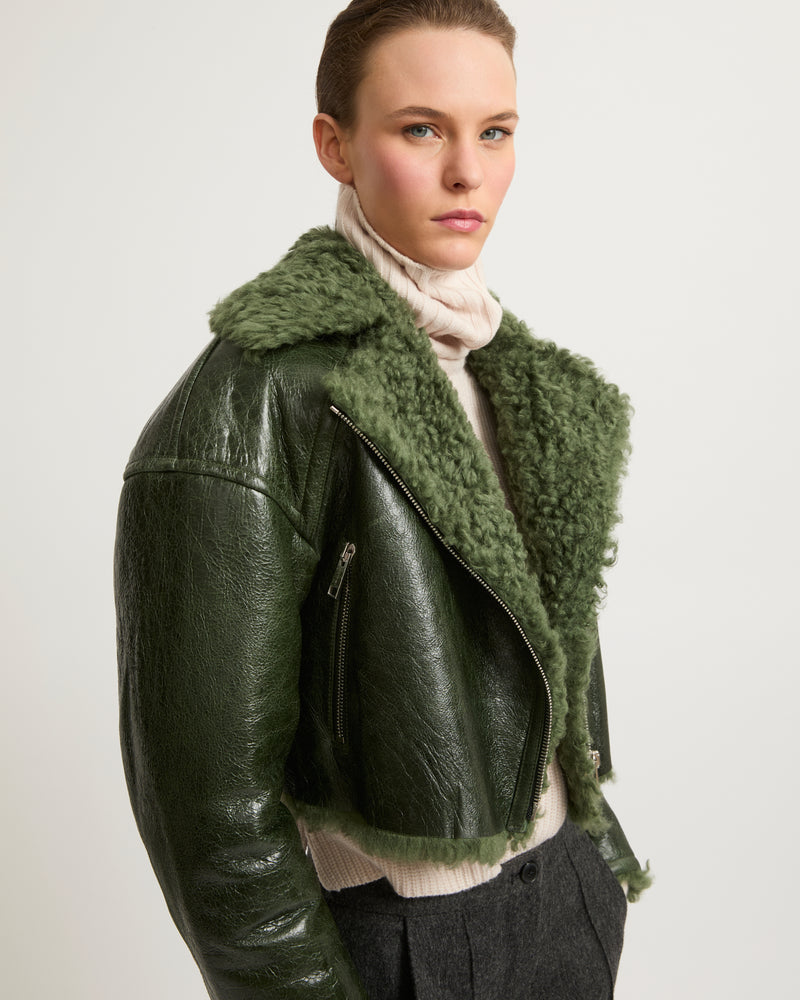 Cropped biker jacket in patent merino